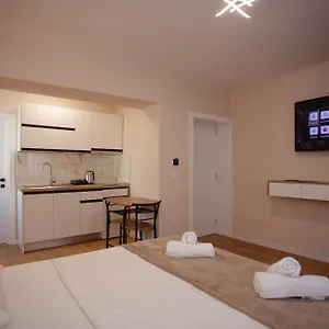 city-center-apartment-shkoder.albaniahotels.org/